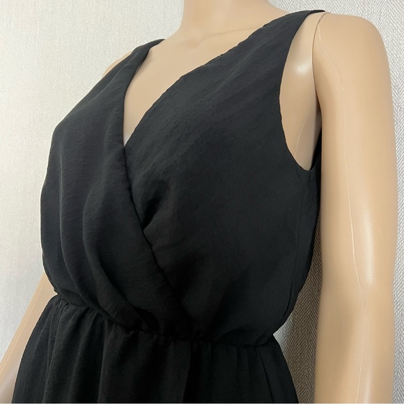 H&M: V-Neck Slip Dress - Picture 2 of 13